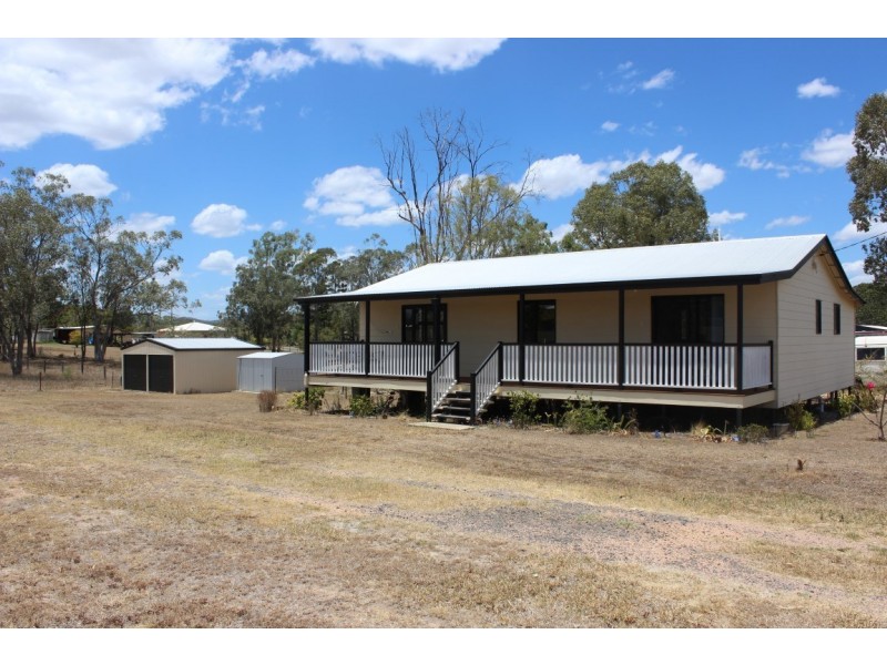 8 Leggett St, Gayndah QLD 4625