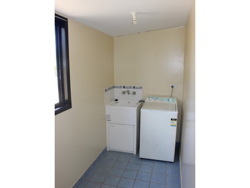 8 Leggett St, Gayndah QLD 4625