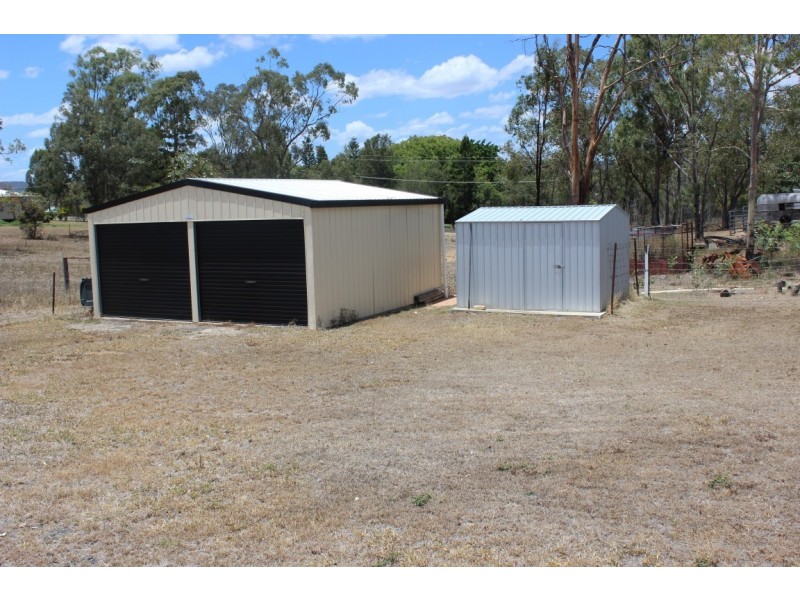 8 Leggett St, Gayndah QLD 4625