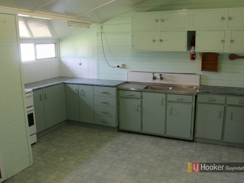 11 Arthur St, Gayndah QLD 4625