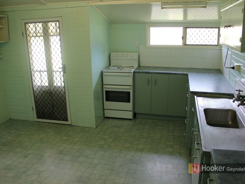 11 Arthur St, Gayndah QLD 4625