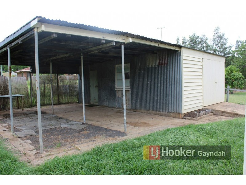 11 Arthur St, Gayndah QLD 4625