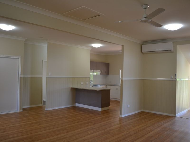 8 Old Nanango Rd, Gayndah QLD 4625