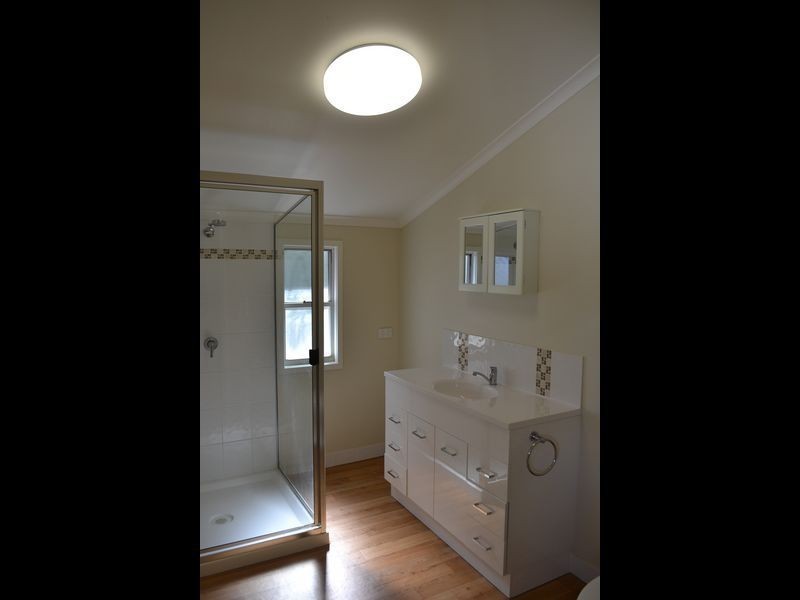 8 Old Nanango Rd, Gayndah QLD 4625