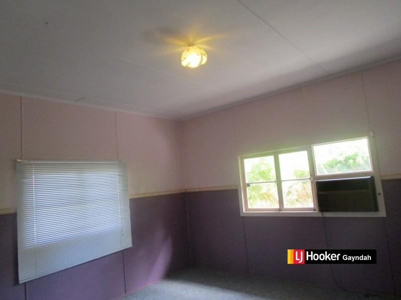 6 Tableland Rd, Gayndah QLD 4625