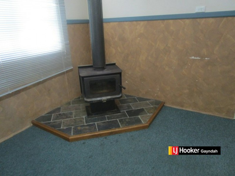 6 Tableland Rd, Gayndah QLD 4625