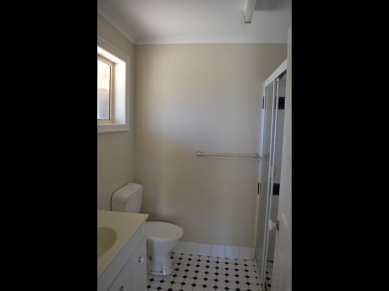 5a Arthur St, Gayndah QLD 4625