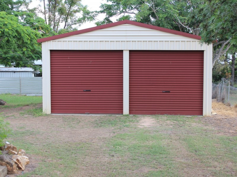 10 Carey St, Gayndah QLD 4625