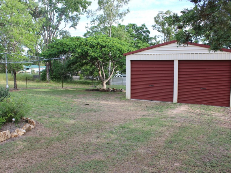 10 Carey St, Gayndah QLD 4625