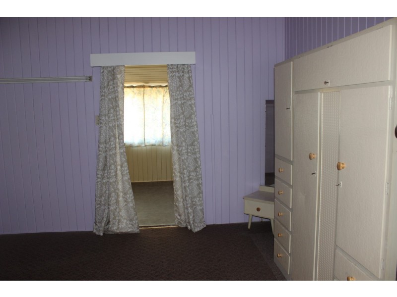 15 Pineapple St, Gayndah QLD 4625