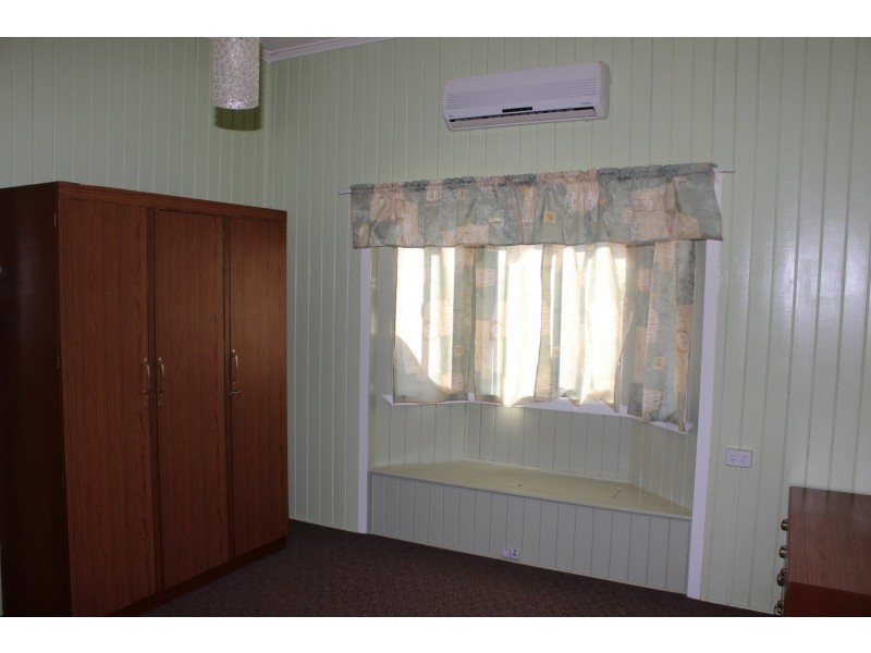 15 Pineapple St, Gayndah QLD 4625