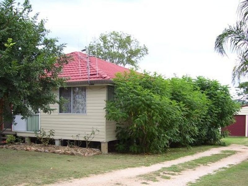 10 Carey St, Gayndah QLD 4625