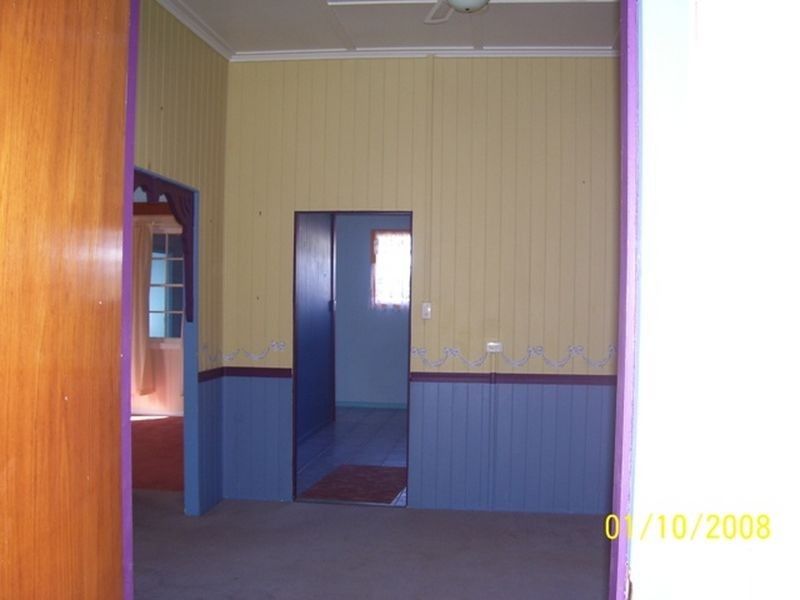 10 Carey St, Gayndah QLD 4625