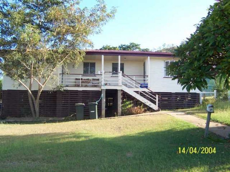 98a Porter St, Gayndah QLD 4625