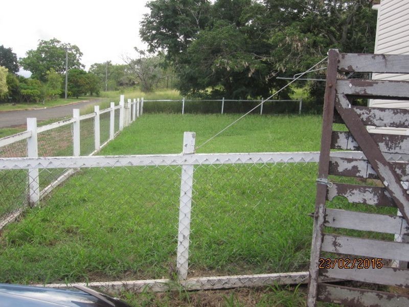 98a Porter St, Gayndah QLD 4625