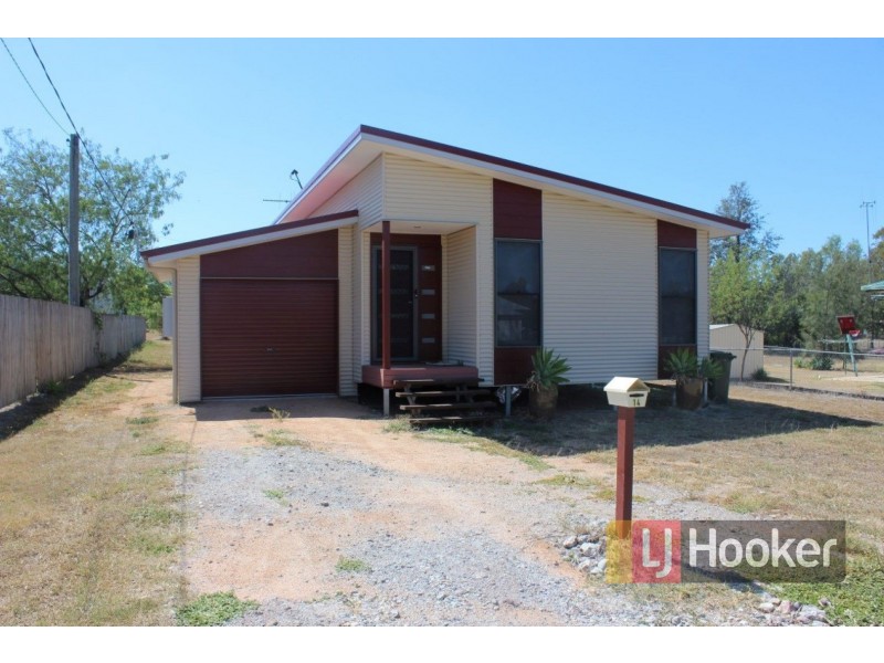 14 Boorunbeh St, Gayndah QLD 4625
