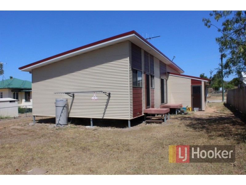 14 Boorunbeh St, Gayndah QLD 4625