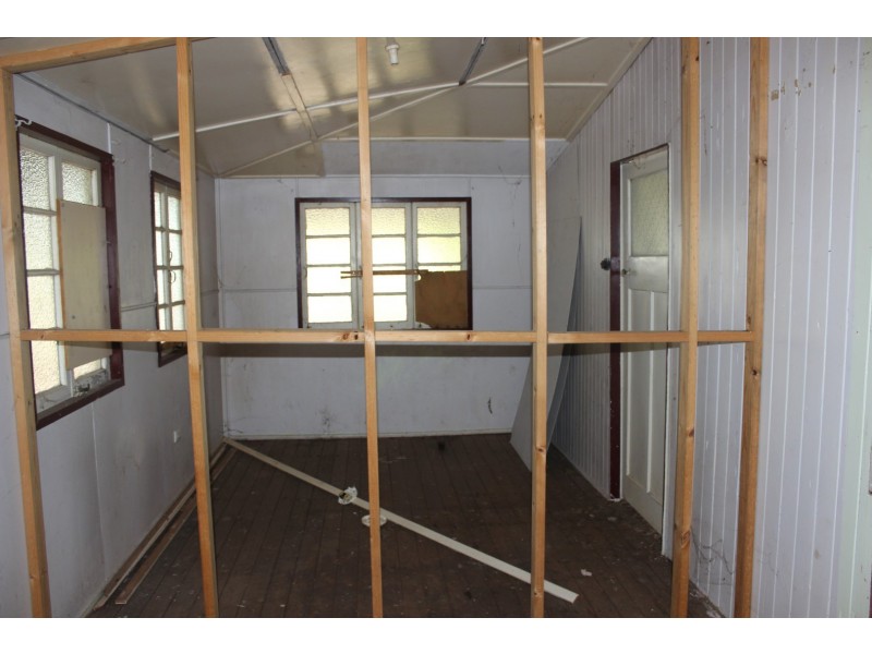 4 Stockman Street, Eidsvold QLD 4627