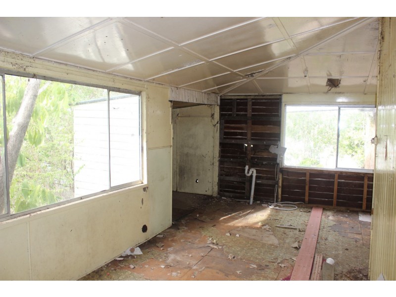 4 Stockman Street, Eidsvold QLD 4627