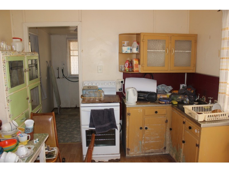 64 Meson Street, Gayndah QLD 4625