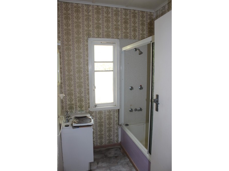 64 Meson Street, Gayndah QLD 4625