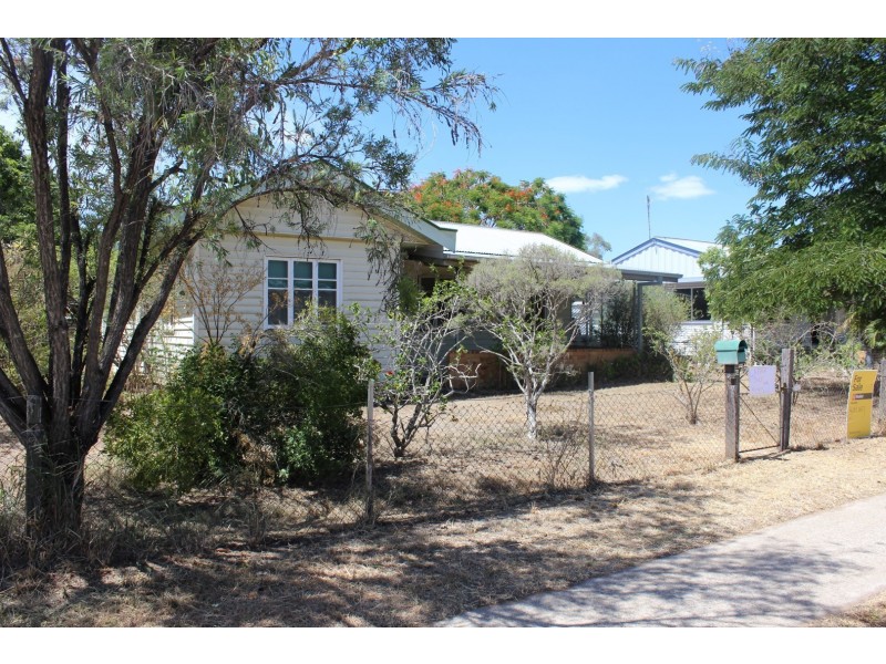 64 Meson Street, Gayndah QLD 4625