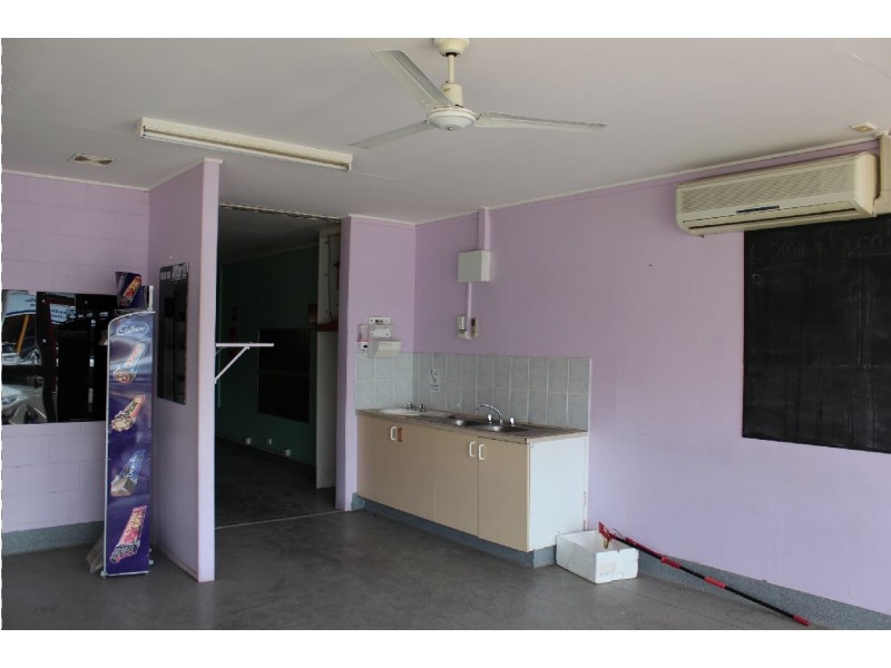 8 Capper Street, Gayndah QLD 4625