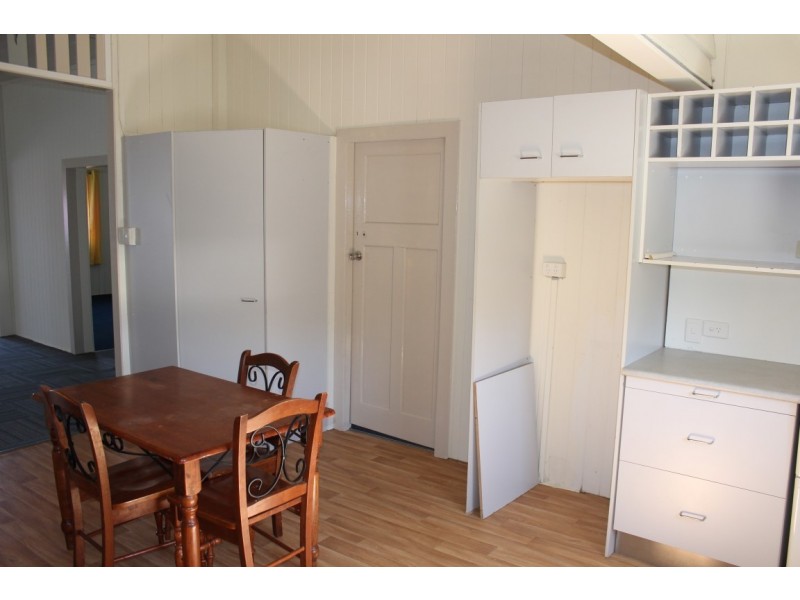 30 Barrow Street, Gayndah QLD 4625