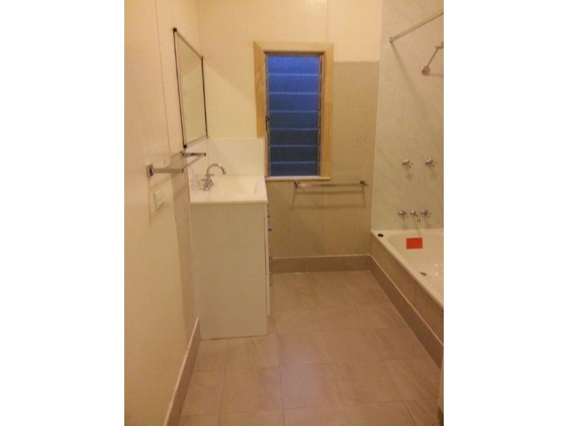 11 Boyd  Street, Gayndah QLD 4625