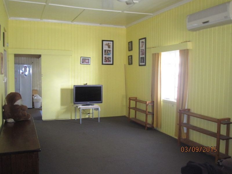 15 Pineapple St, Gayndah QLD 4625