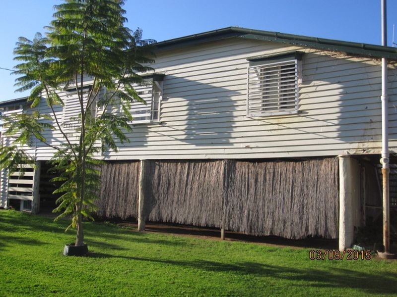 15 Pineapple St, Gayndah QLD 4625