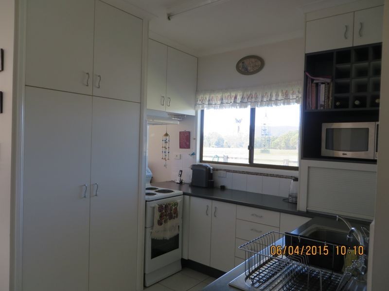 2 Huth Street, Mount Perry QLD 4671