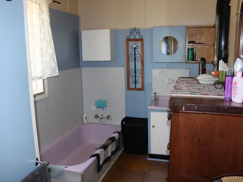 28 South Street, Gayndah QLD 4625