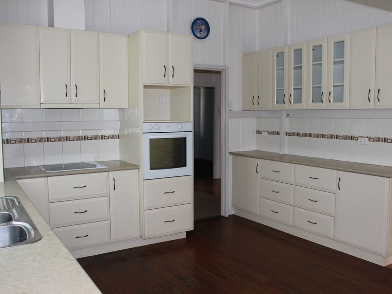 4 Porter Street, Gayndah QLD 4625