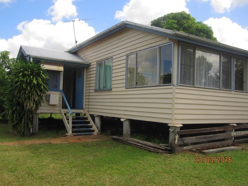 8 Pings Lane, Gayndah QLD 4625