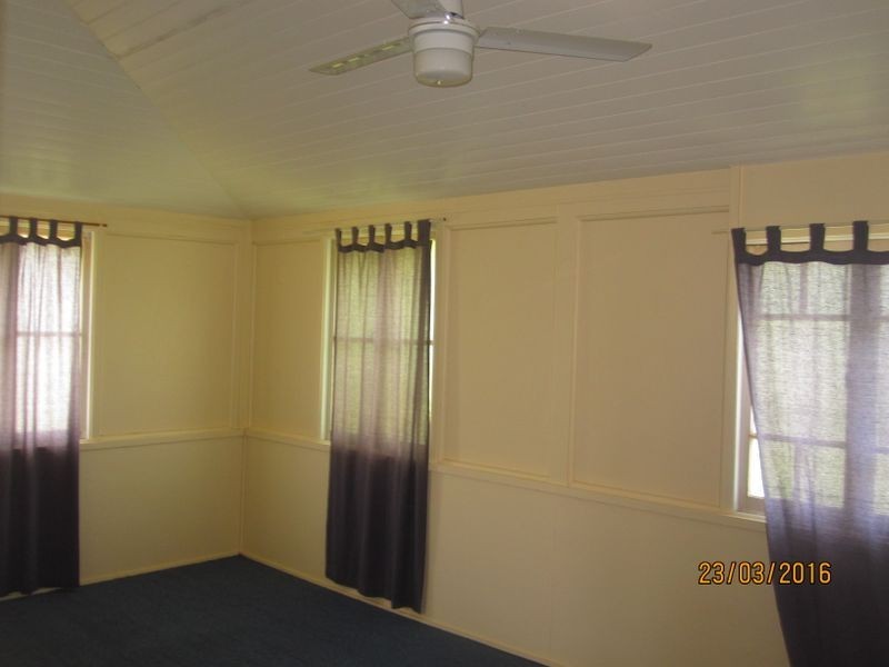 8 Pings Lane, Gayndah QLD 4625