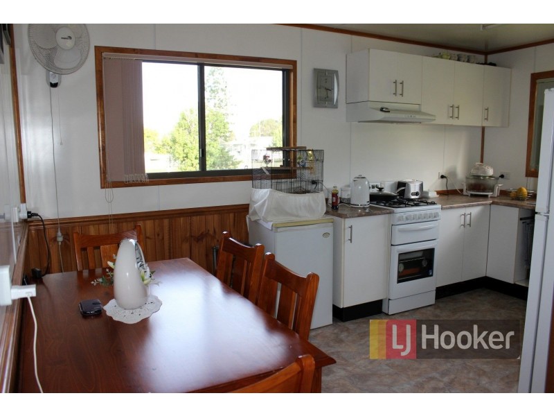 19 Donelly Street, Mount Perry QLD 4671