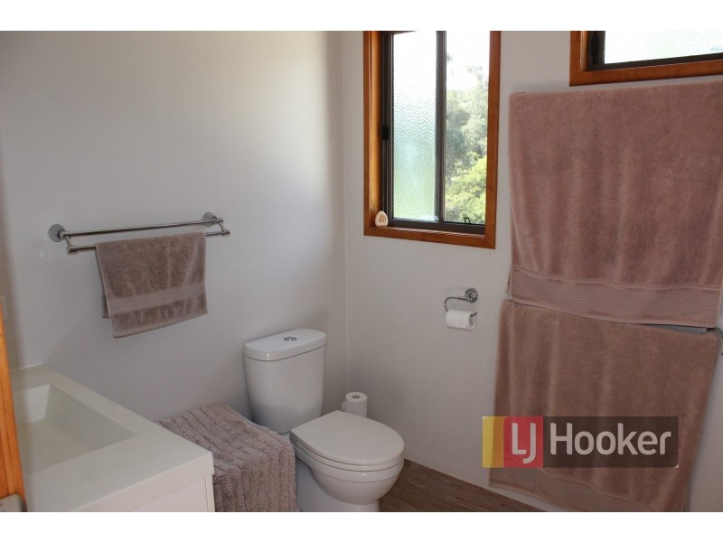 19 Donelly Street, Mount Perry QLD 4671