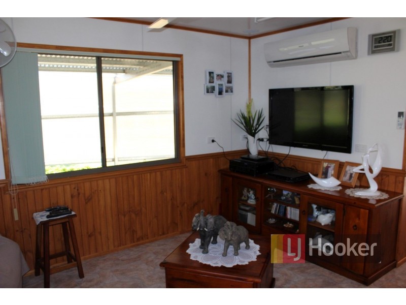 19 Donelly Street, Mount Perry QLD 4671