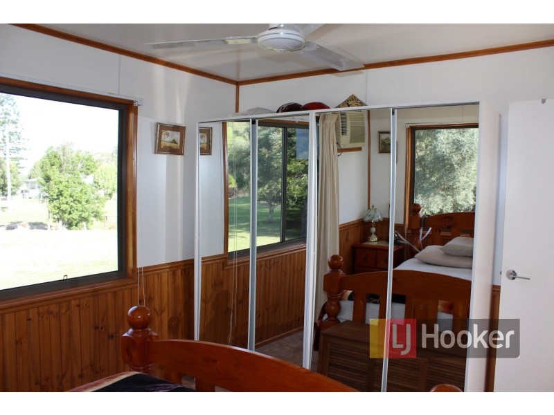 19 Donelly Street, Mount Perry QLD 4671