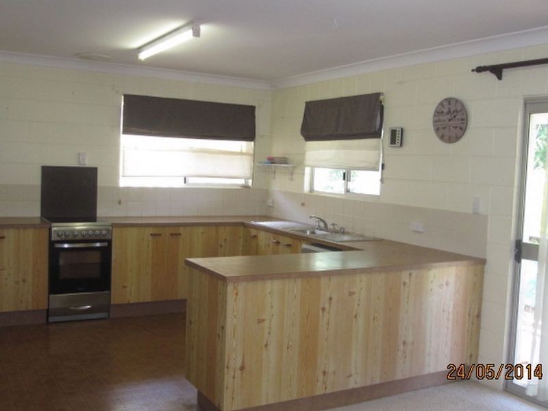 11 Donelly Street, Mount Perry QLD 4671