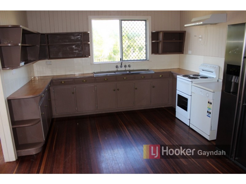 7 Gloucester Street, Biggenden QLD 4621