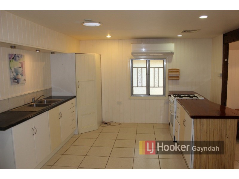 34 Boyd Street, Gayndah QLD 4625