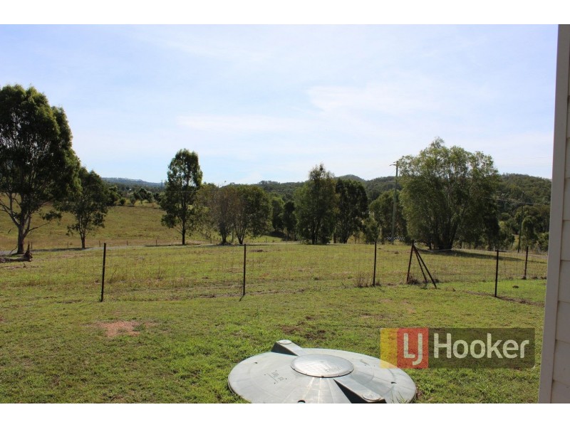 8 Kapunda Street, Mount Perry QLD 4671