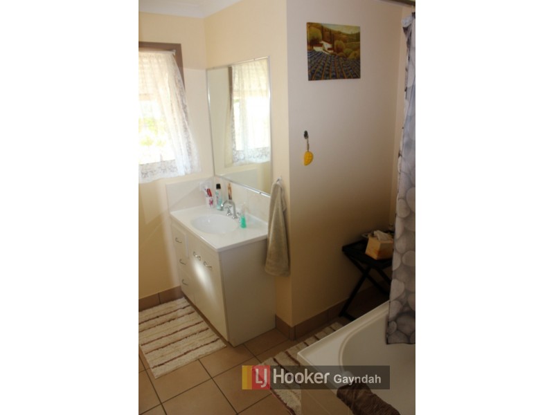 23 Barrow Street, Gayndah QLD 4625