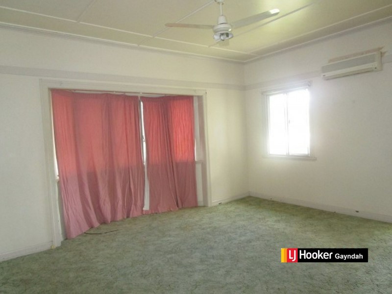 12 Boorunbeh St, Gayndah QLD 4625