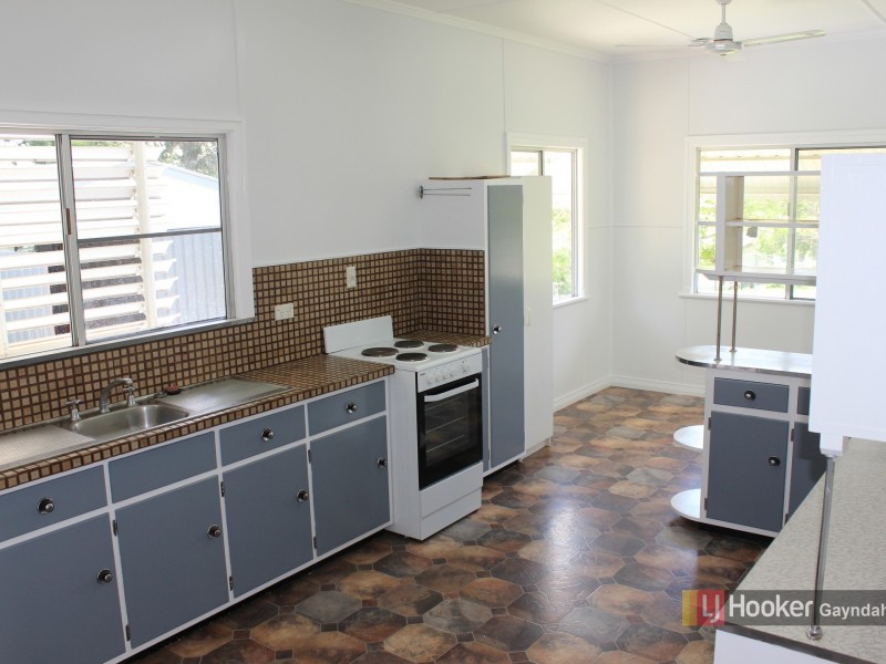 38 Pineapple Street, Gayndah QLD 4625