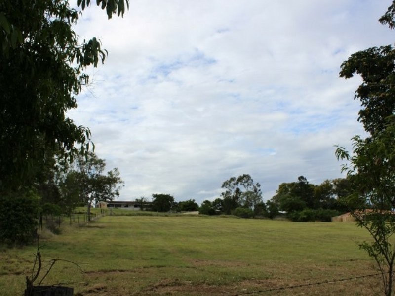 42 Montgomerie Street, Gayndah QLD 4625