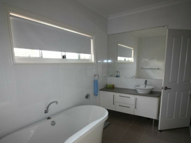 18 Log Hole Lane, Mount Perry QLD 4671