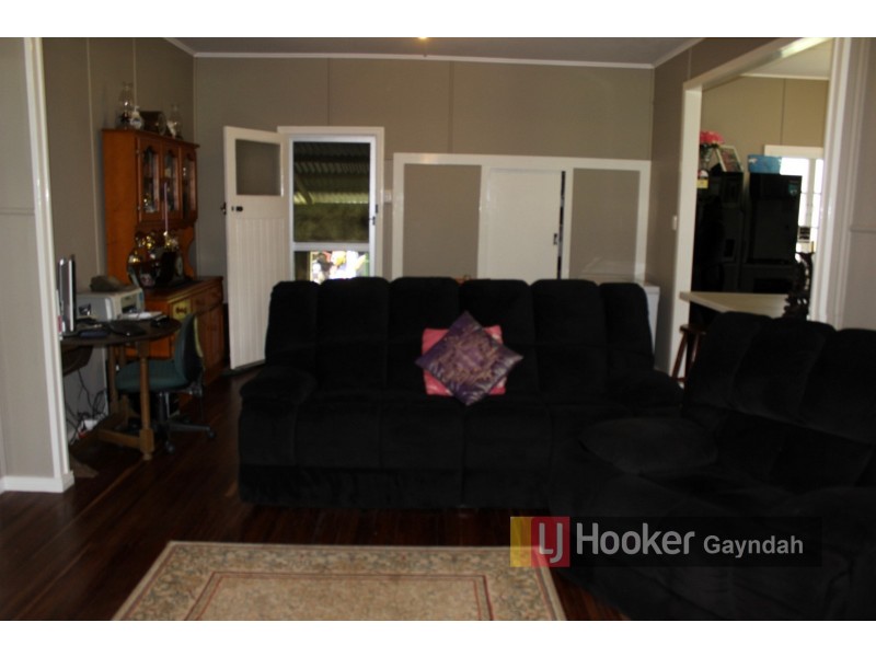 3 Russell Street, Mount Perry QLD 4671